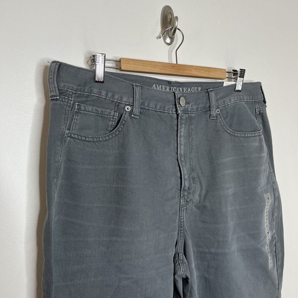 American Eagle High Rise Mom Jeans Gray Women’s Size 18 Short 100% Cotton - Picture 2 of 8